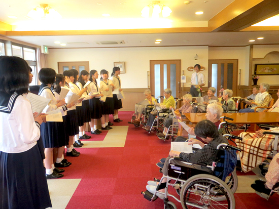 中学校生徒による定期訪問